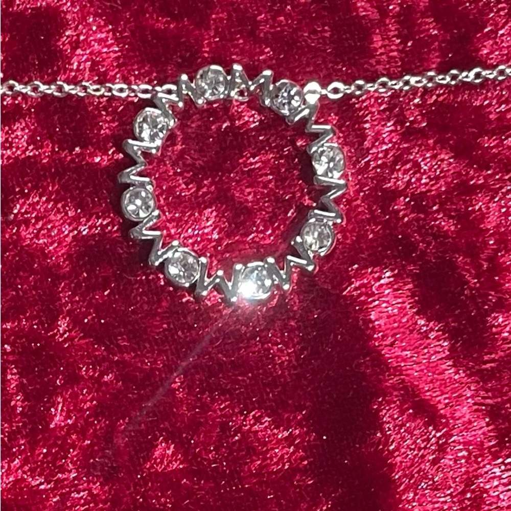 NIB Source Unknown Mom Forever Crystal Heart Circle Pendant 16”-18” Chain - Picture 2 of 6